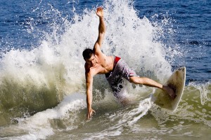 华体会hth-系列赛激战正酣，球迷激情高涨，激情足球解说导航