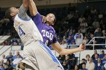 华体会-火箭在西部赛场崛起，五连胜成绩突出，火箭进了几次西部决赛