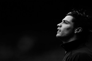 华体会在线登录-球员续约：核心中场与俱乐部达成长期合同避免转会风险，球员合同到期后没有和俱乐部续约怎么办